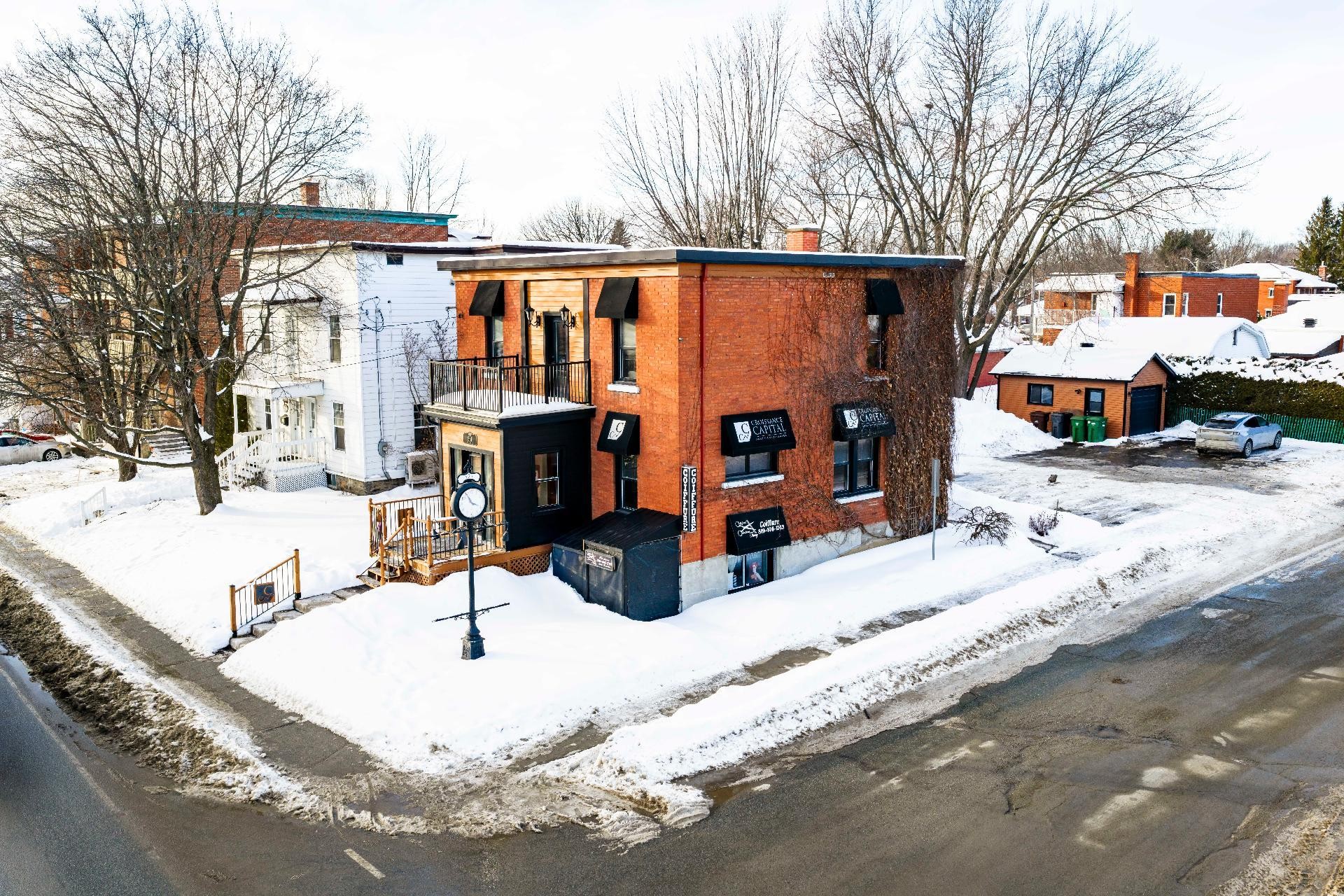 









531


Rue du Conseil

,
Sherbrooke (Fleurimont),




QC
J1G1J9

