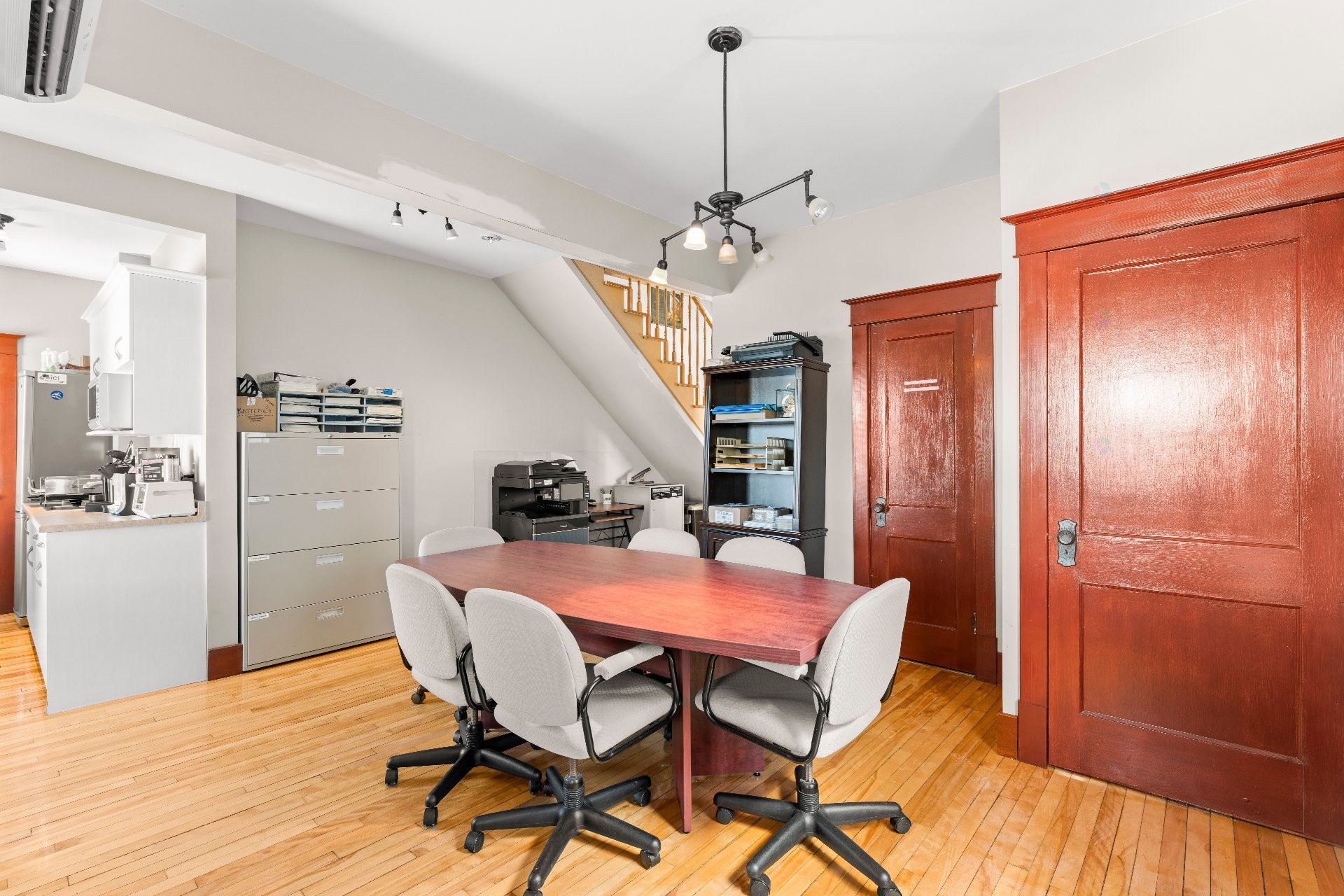 









531


Rue du Conseil

,
Sherbrooke (Fleurimont),




QC
J1G1J9

