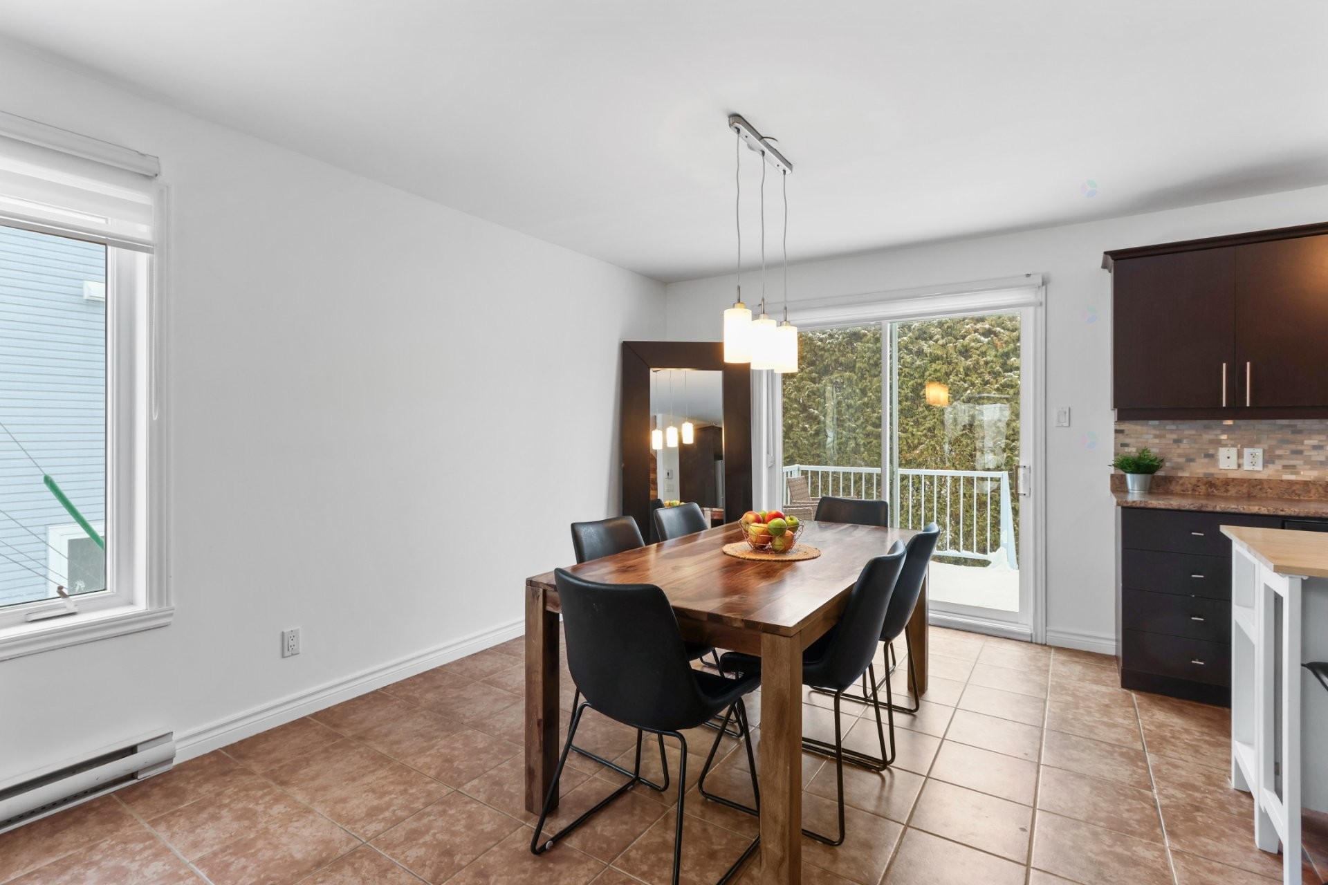 









55


Rue des Tilleuls

,
Sainte-Martine,




QC
J0S1V0

