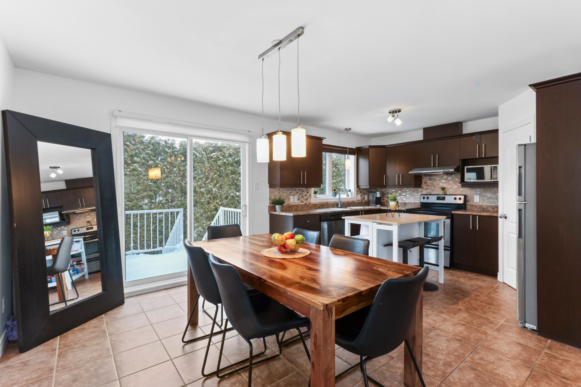 









55


Rue des Tilleuls

,
Sainte-Martine,




QC
J0S1V0

