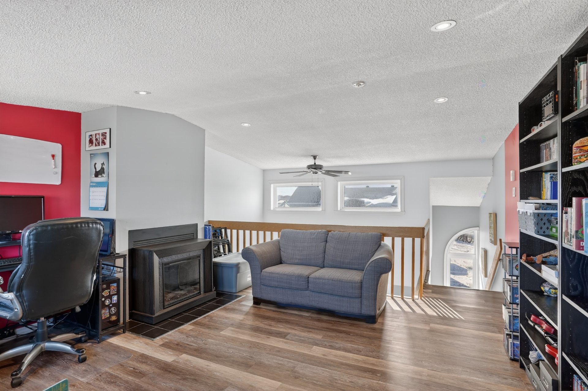 









16


Av. Papineau

, 8,
Candiac,




QC
J5R5S8

