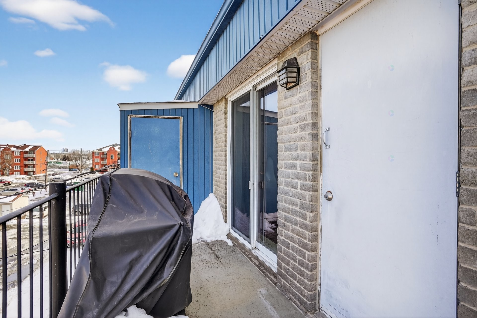 









16


Av. Papineau

, 8,
Candiac,




QC
J5R5S8

