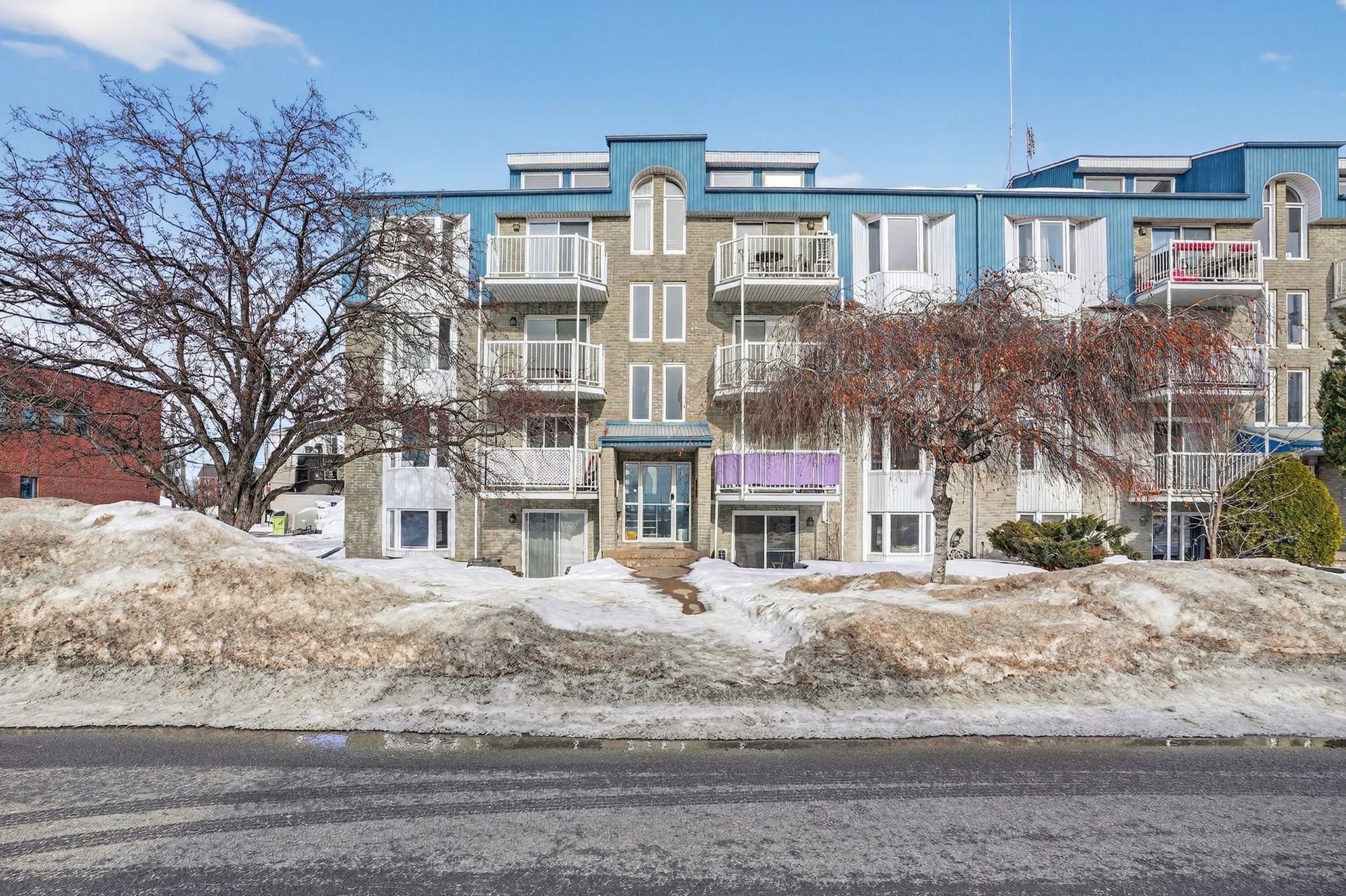 









16


Av. Papineau

, 8,
Candiac,




QC
J5R5S8

