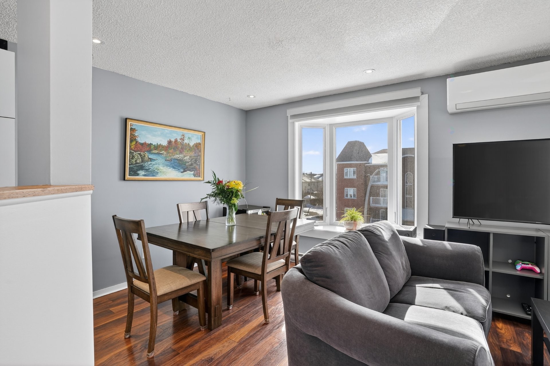 









16


Av. Papineau

, 8,
Candiac,




QC
J5R5S8

