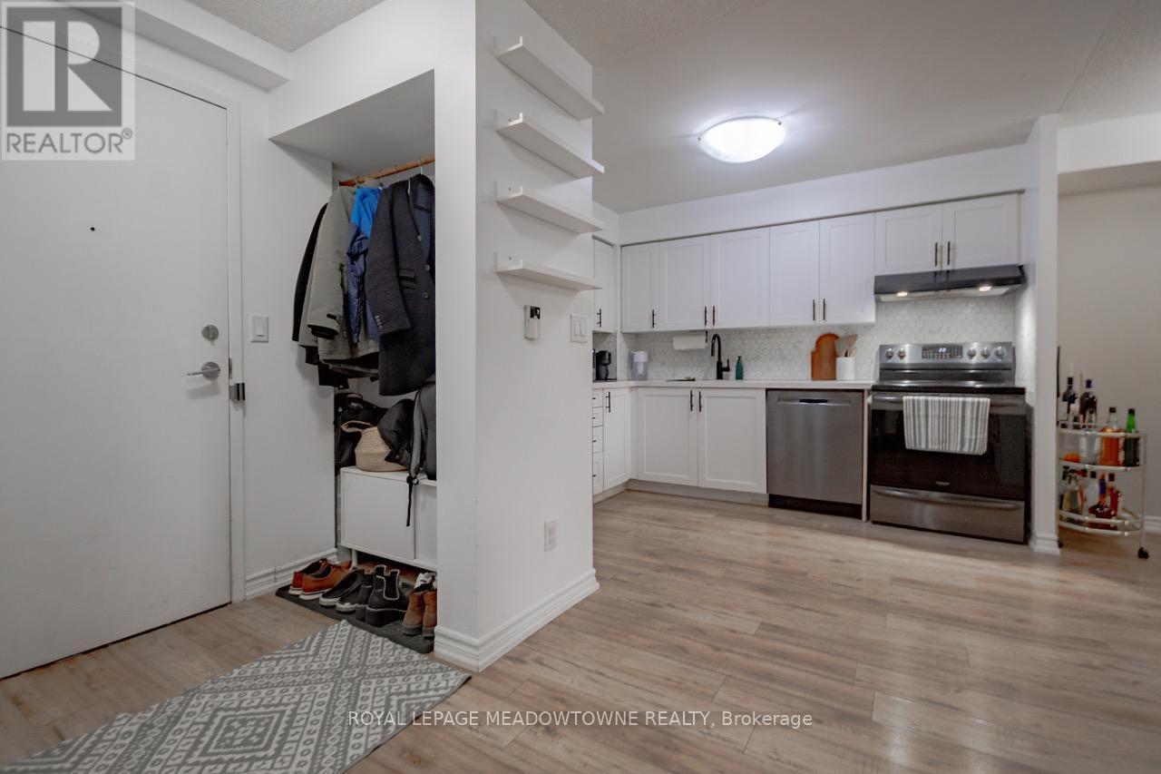 












927 - 3888 DUKE OF YORK BOULEVARD

,
Mississauga,




Ontario
L5B4P5

