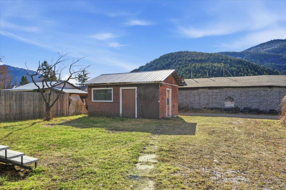 









5783


Tuktakamin

Road,
Falkland,




BC
V0E 1W0

