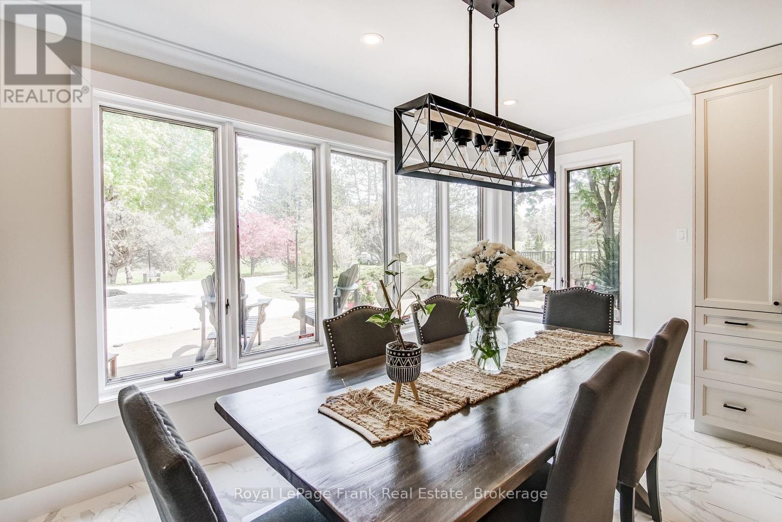 












674 GOODWOOD ROAD

,
Uxbridge,




Ontario
L9P1R4

