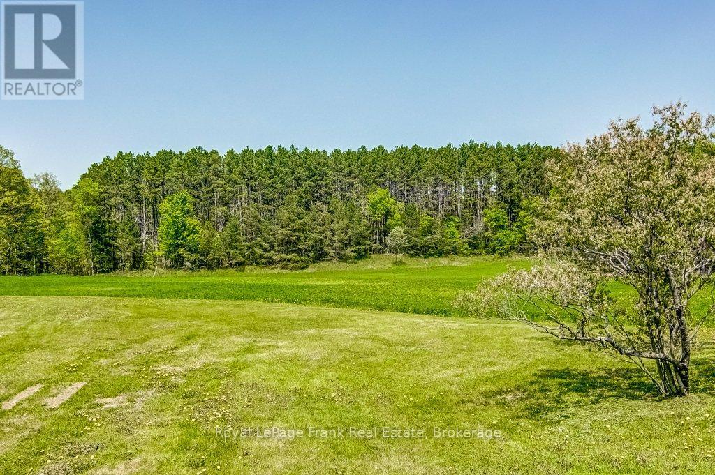 












674 GOODWOOD ROAD

,
Uxbridge,




Ontario
L9P1R4

