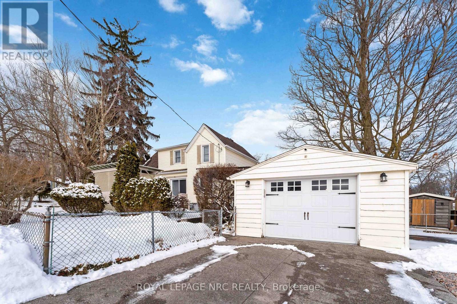 












1359 PELHAM STREET S

,
Pelham (Fonthill),




Ontario
L0S1E0

