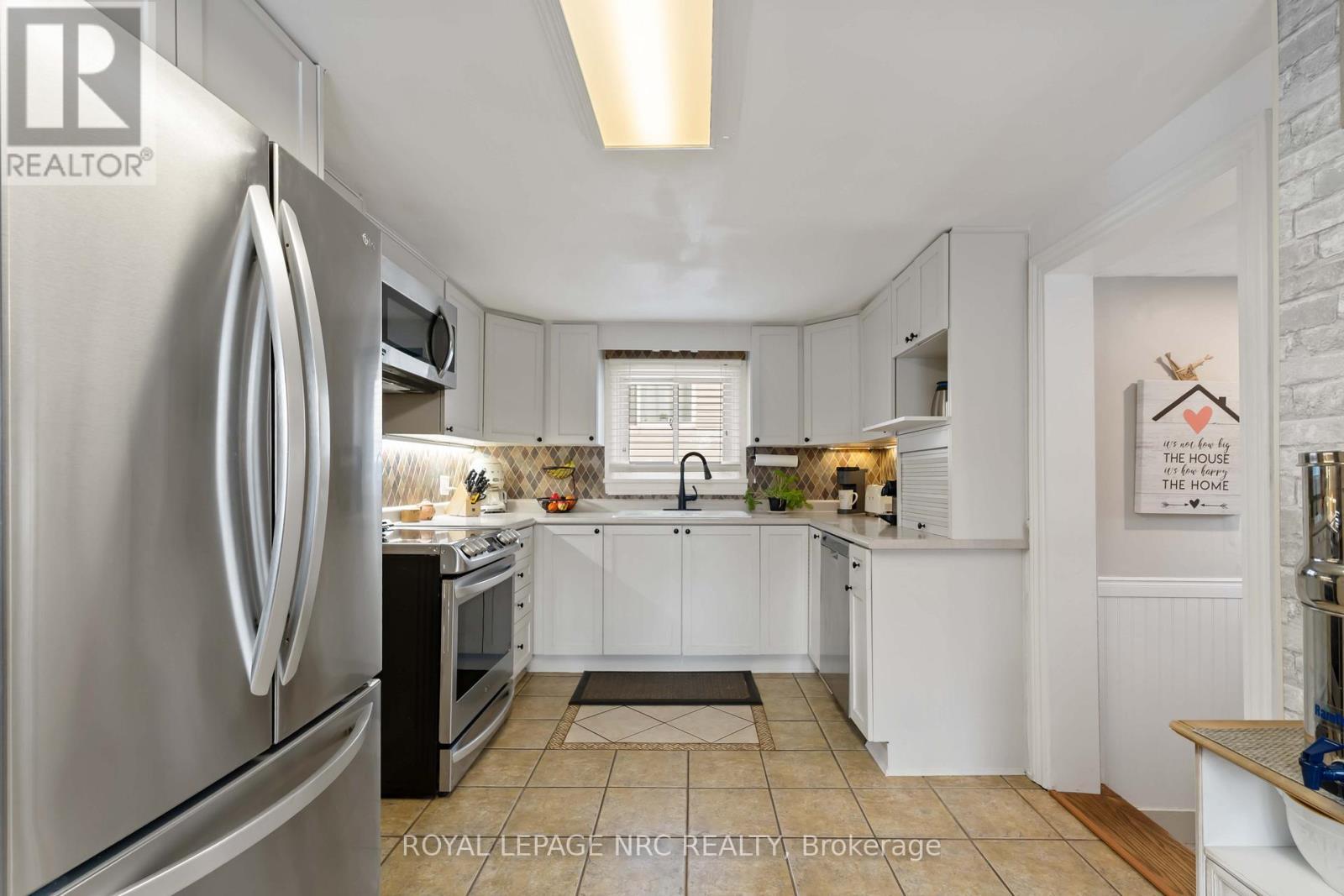 












1359 PELHAM STREET S

,
Pelham (Fonthill),




Ontario
L0S1E0

