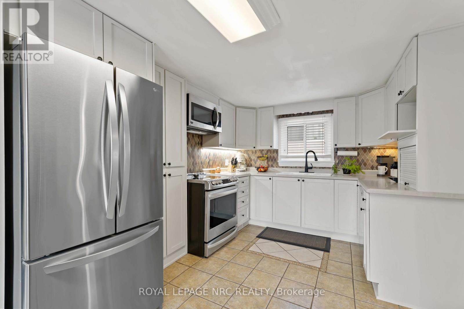 












1359 PELHAM STREET S

,
Pelham (Fonthill),




Ontario
L0S1E0

