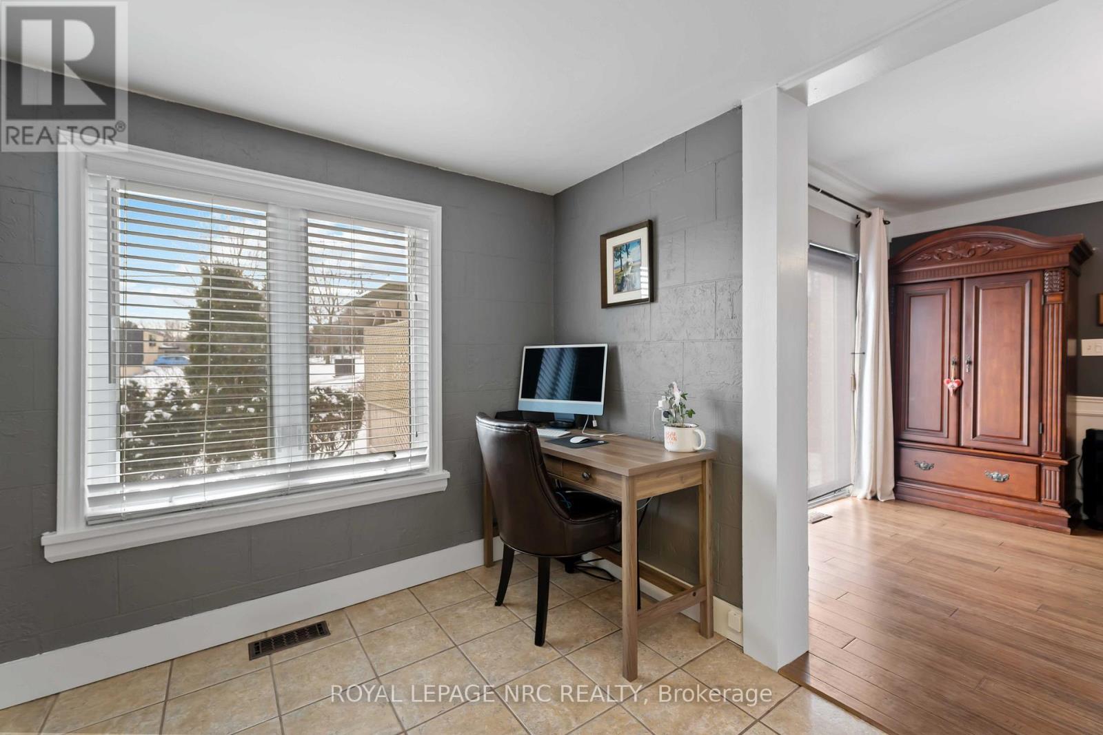 












1359 PELHAM STREET S

,
Pelham (Fonthill),




Ontario
L0S1E0

