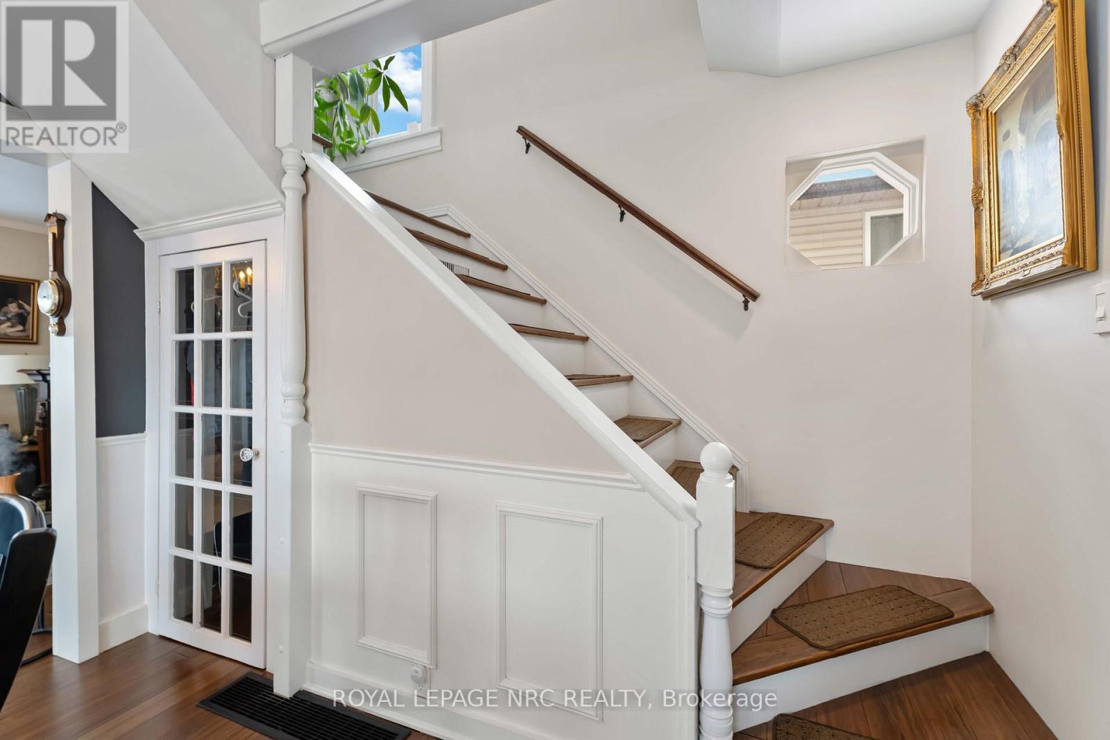 












1359 PELHAM STREET S

,
Pelham (Fonthill),




Ontario
L0S1E0

