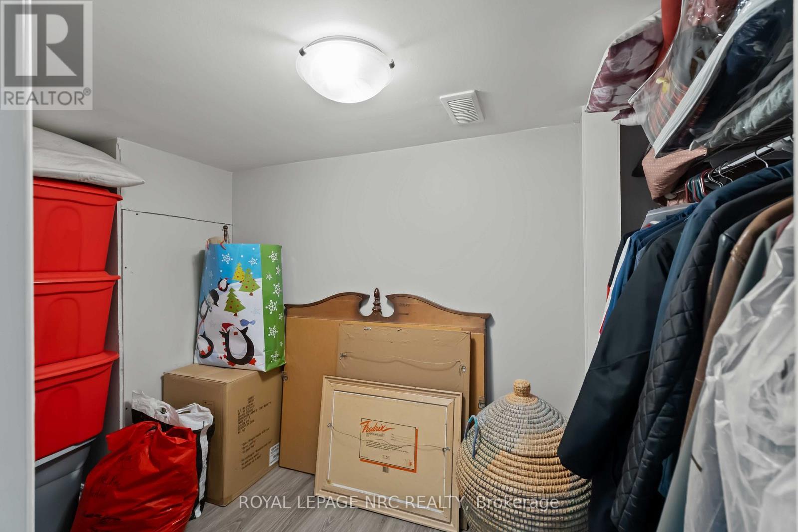 












1359 PELHAM STREET S

,
Pelham (Fonthill),




Ontario
L0S1E0

