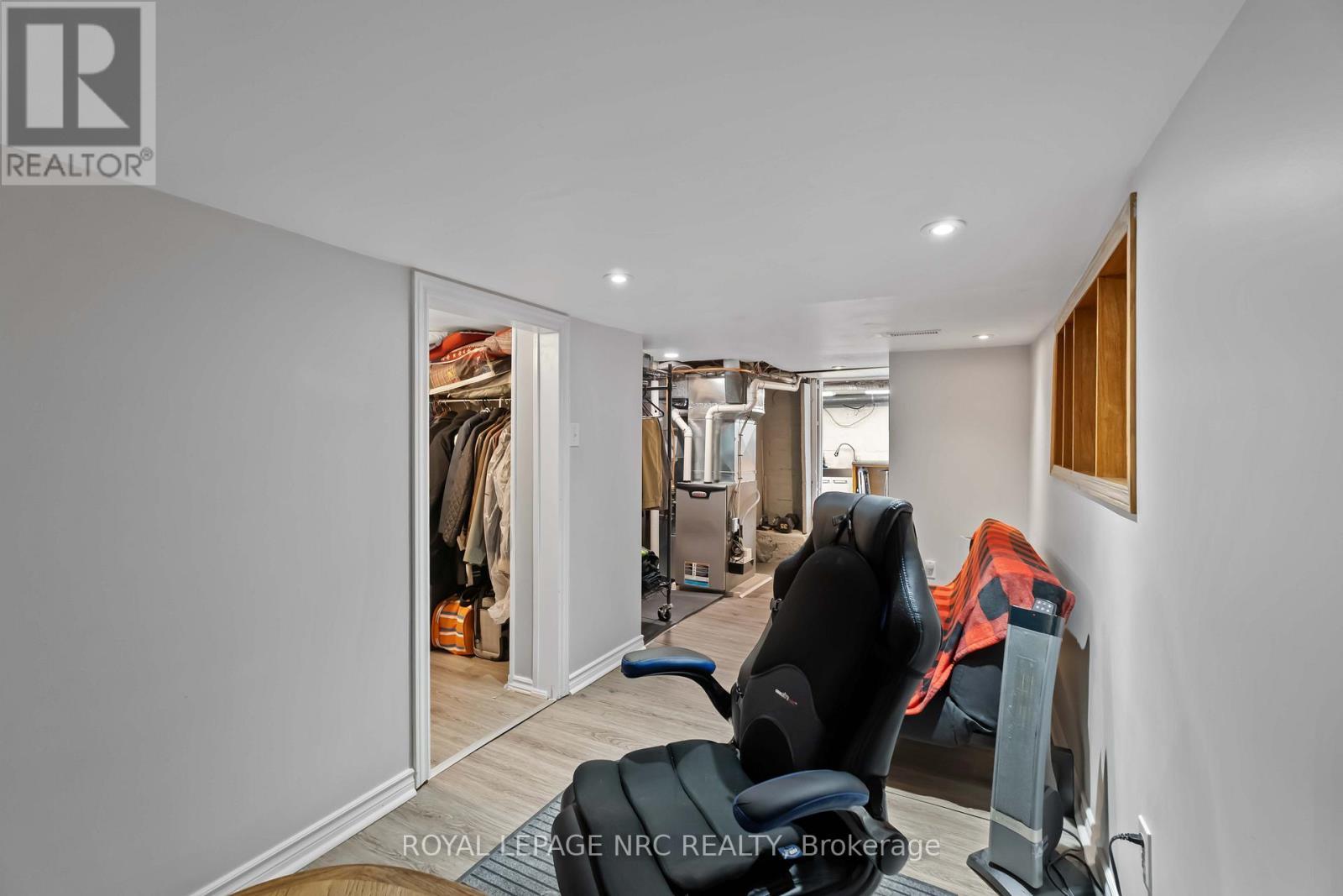 












1359 PELHAM STREET S

,
Pelham (Fonthill),




Ontario
L0S1E0

