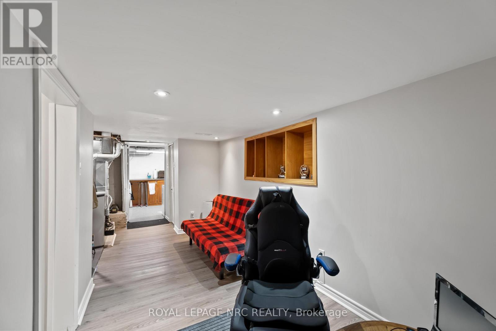 












1359 PELHAM STREET S

,
Pelham (Fonthill),




Ontario
L0S1E0

