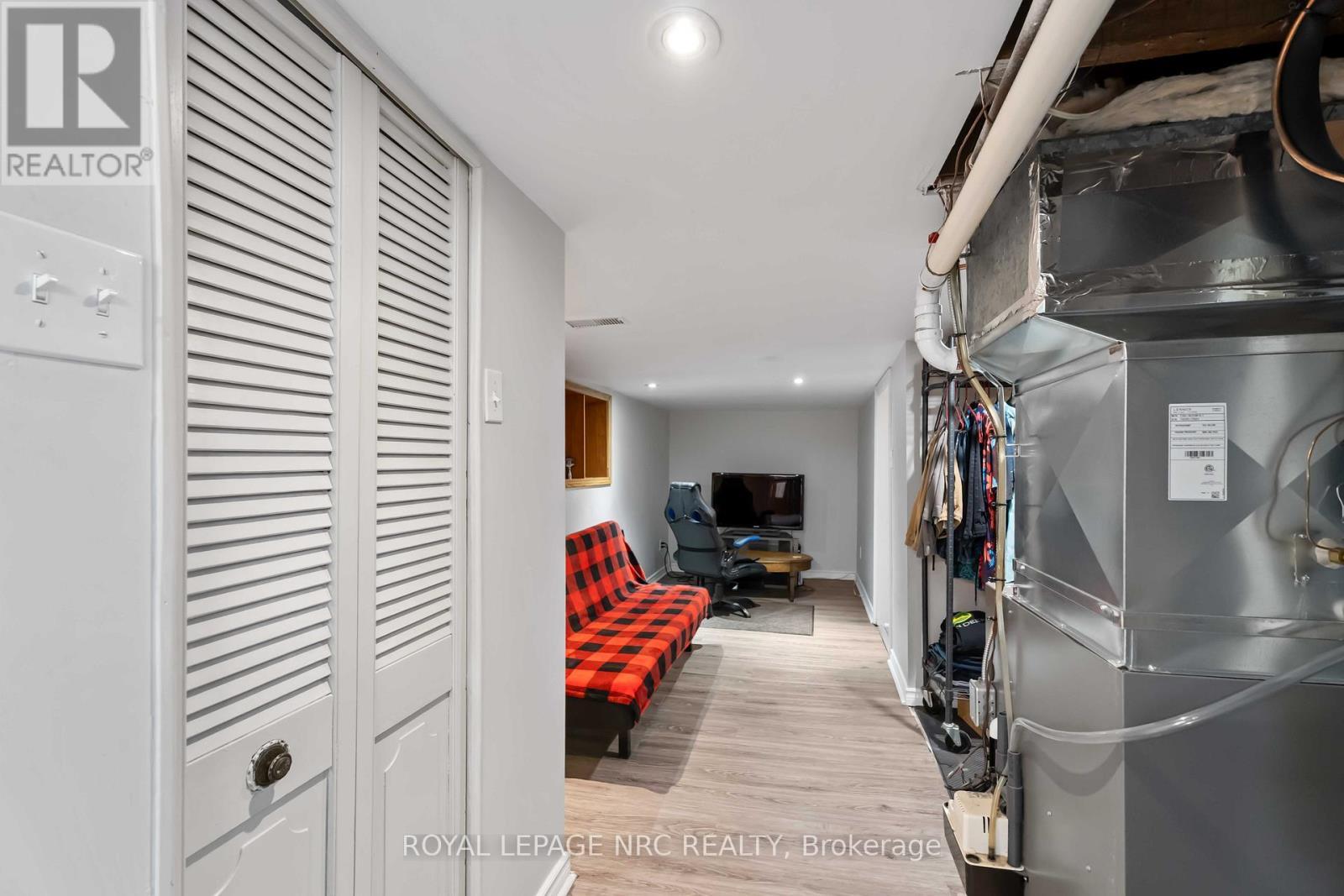 












1359 PELHAM STREET S

,
Pelham (Fonthill),




Ontario
L0S1E0

