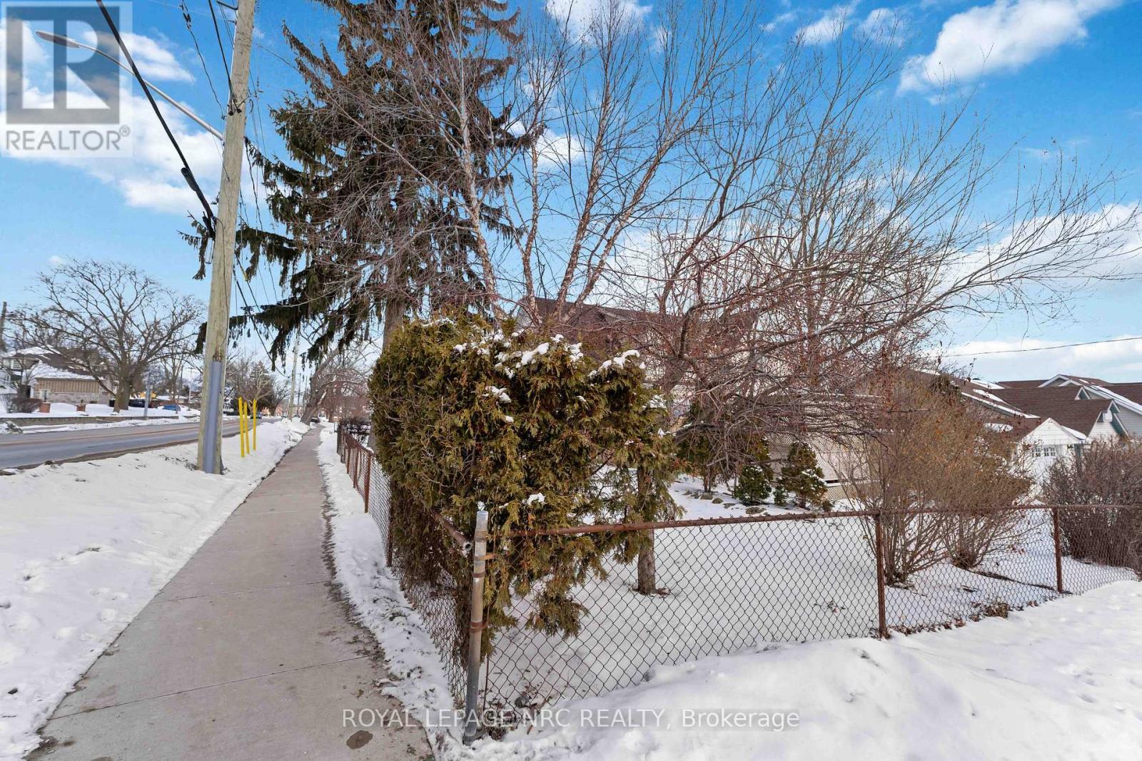 












1359 PELHAM STREET S

,
Pelham (Fonthill),




Ontario
L0S1E0

