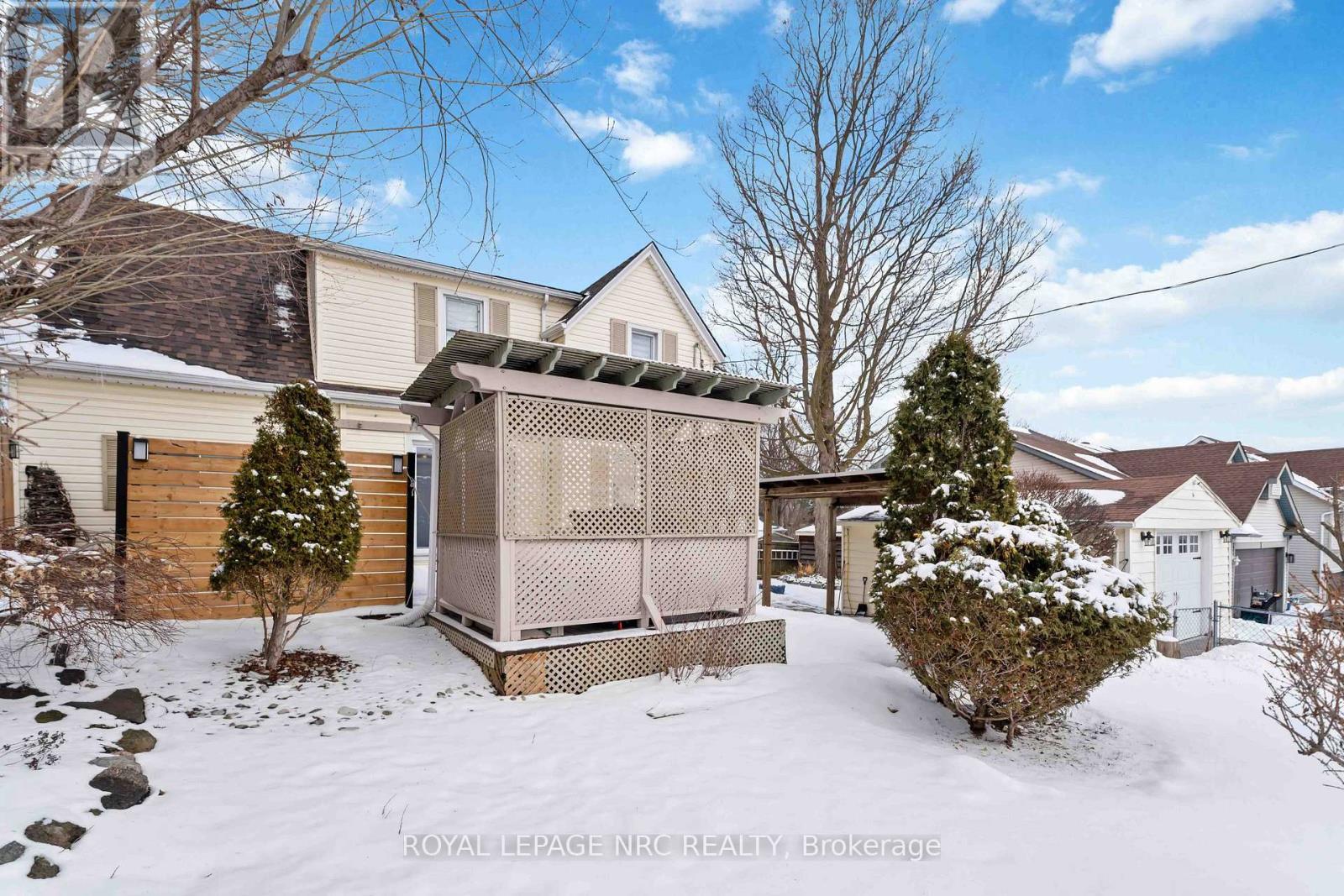 












1359 PELHAM STREET S

,
Pelham (Fonthill),




Ontario
L0S1E0

