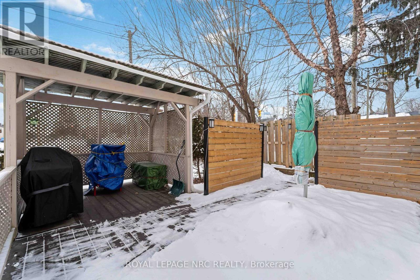 












1359 PELHAM STREET S

,
Pelham (Fonthill),




Ontario
L0S1E0

