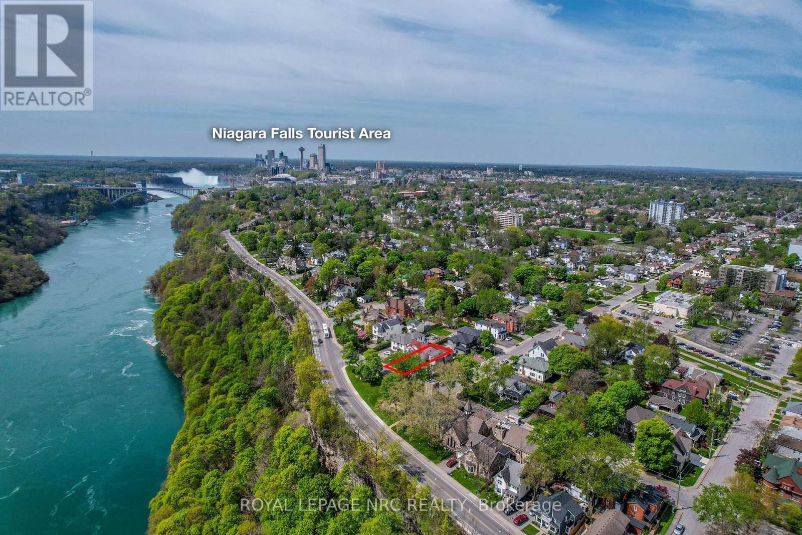 












4807 ZIMMERMAN AVENUE

,
Niagara Falls (Downtown),




Ontario
L2E3N1

