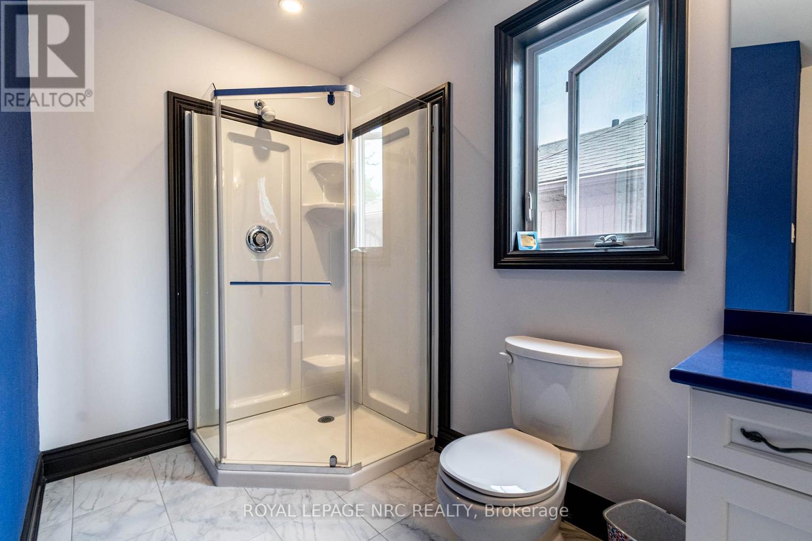 












4807 ZIMMERMAN AVENUE

,
Niagara Falls (Downtown),




Ontario
L2E3N1

