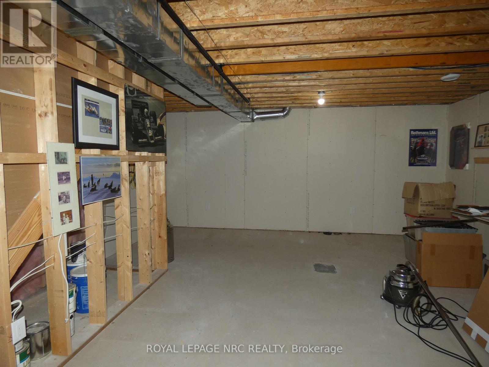 












4807 ZIMMERMAN AVENUE

,
Niagara Falls (Downtown),




Ontario
L2E3N1

