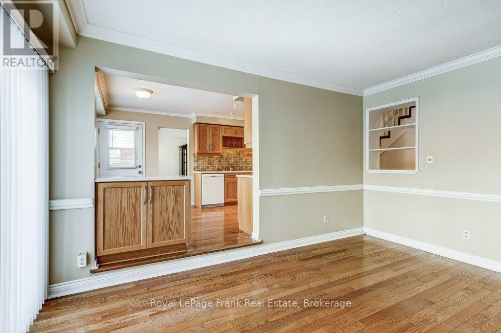 












22 HARTSVILLE AVENUE

,
Toronto,




Ontario
M1C3K4

