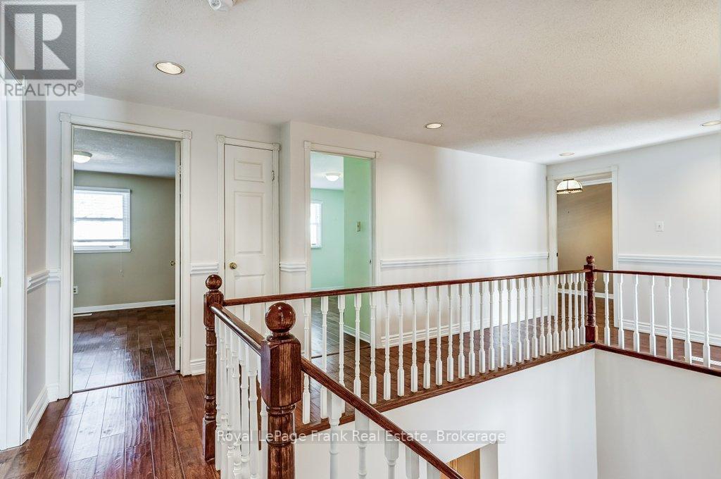 












22 HARTSVILLE AVENUE

,
Toronto,




Ontario
M1C3K4

