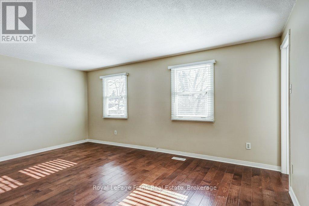 












22 HARTSVILLE AVENUE

,
Toronto,




Ontario
M1C3K4

