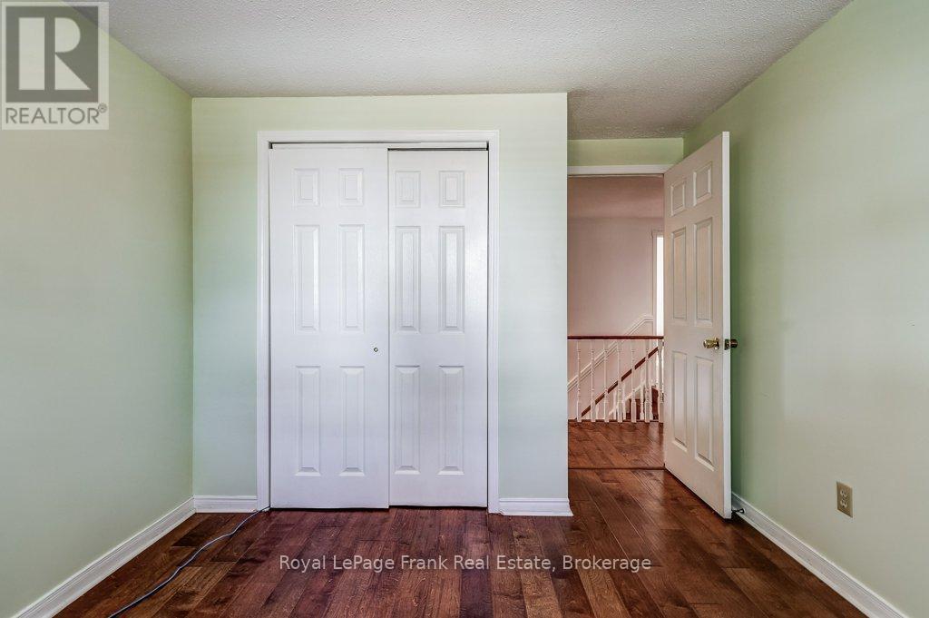 












22 HARTSVILLE AVENUE

,
Toronto,




Ontario
M1C3K4

