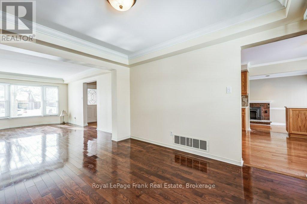 












22 HARTSVILLE AVENUE

,
Toronto,




Ontario
M1C3K4

