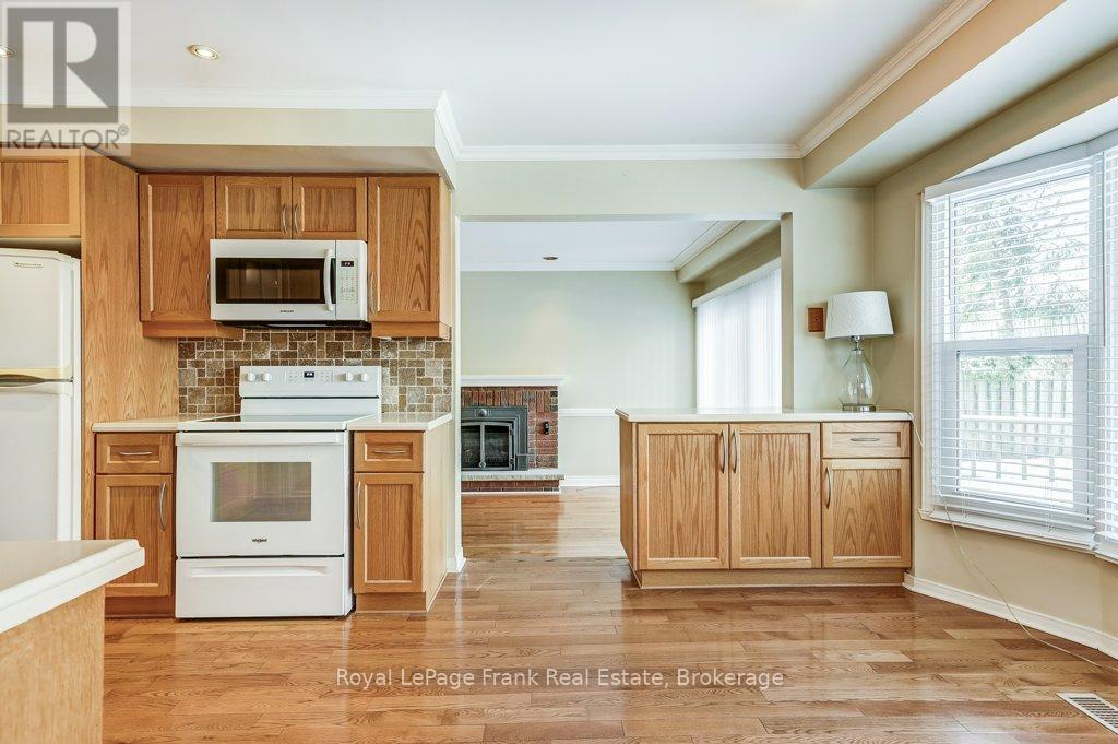 












22 HARTSVILLE AVENUE

,
Toronto,




Ontario
M1C3K4

