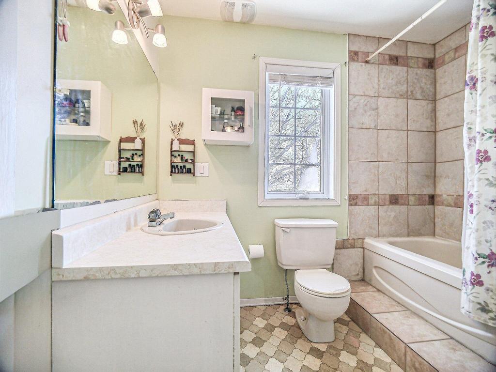 









292


Av. des Artisans

,
Aylmer (Gatineau),




QC
J9J2B6

