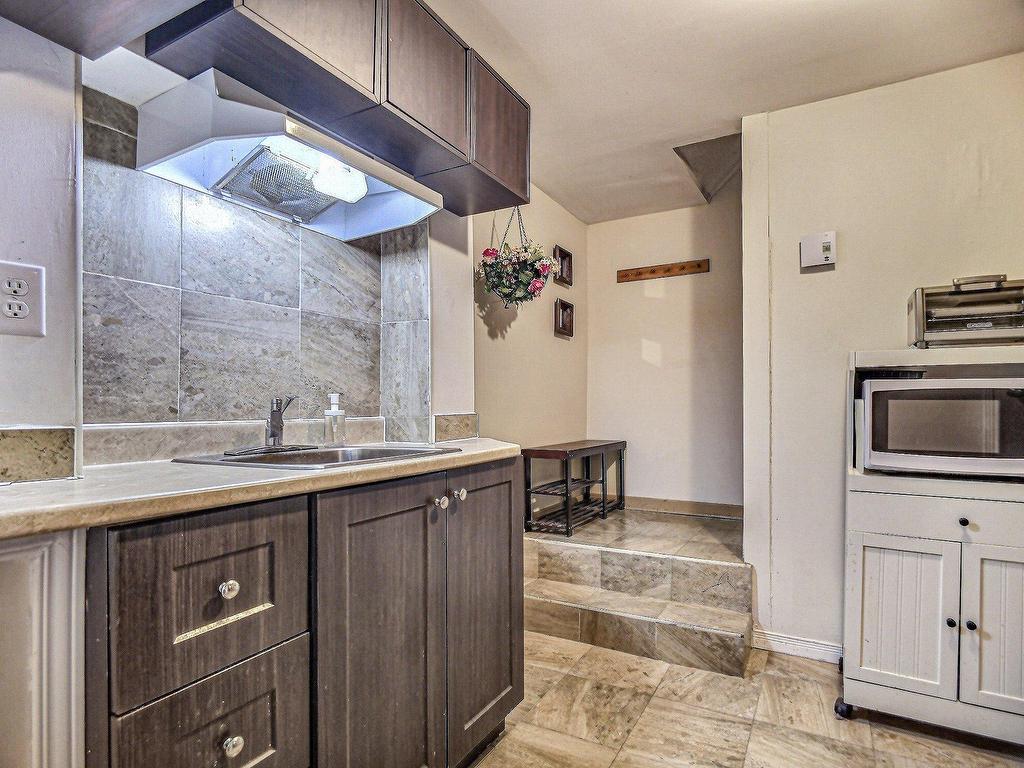 









292


Av. des Artisans

,
Aylmer (Gatineau),




QC
J9J2B6

