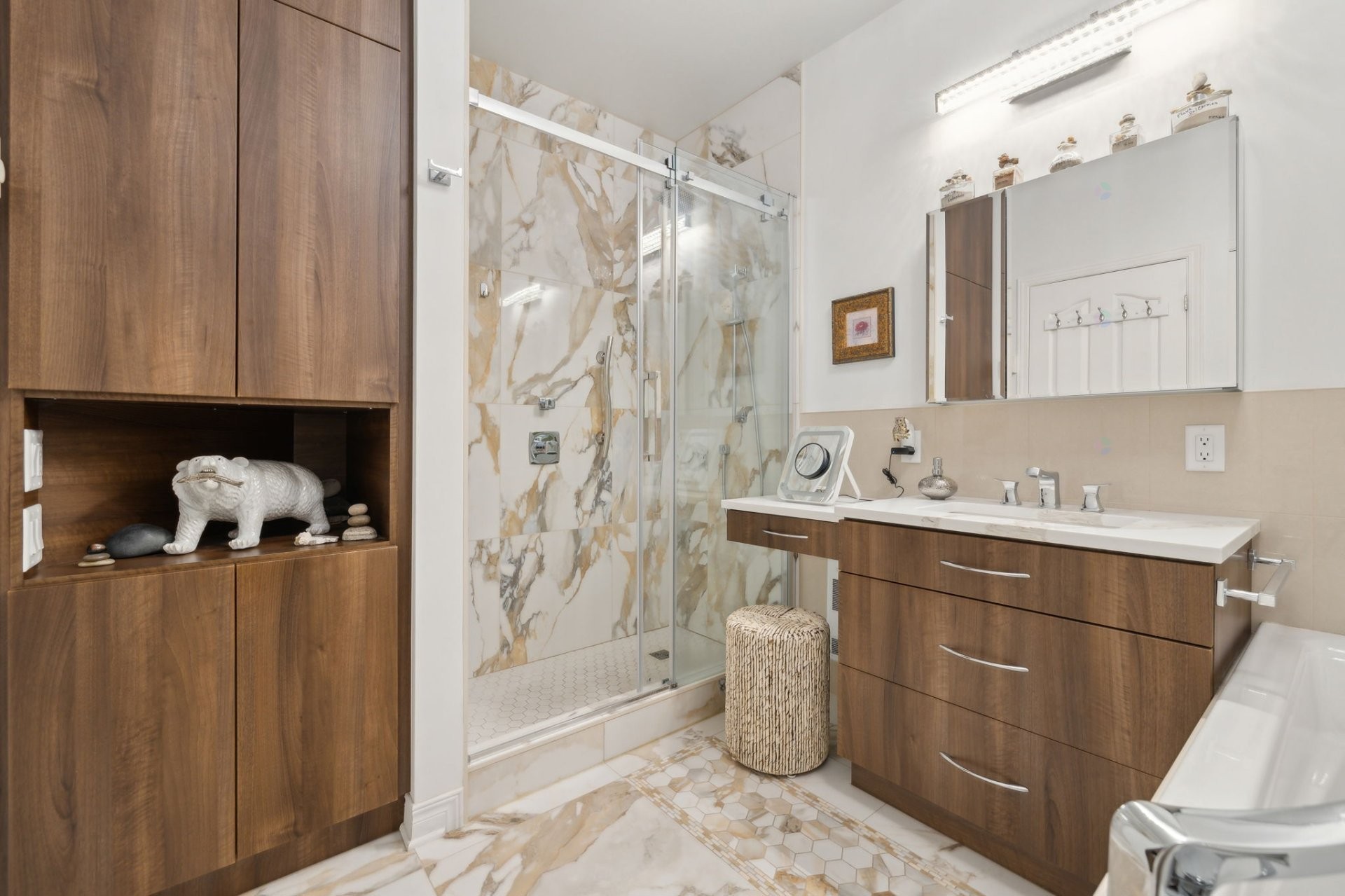 









100


Ch. Fraser

, 403,
Gatineau (Aylmer),




QC
J9H7S9

