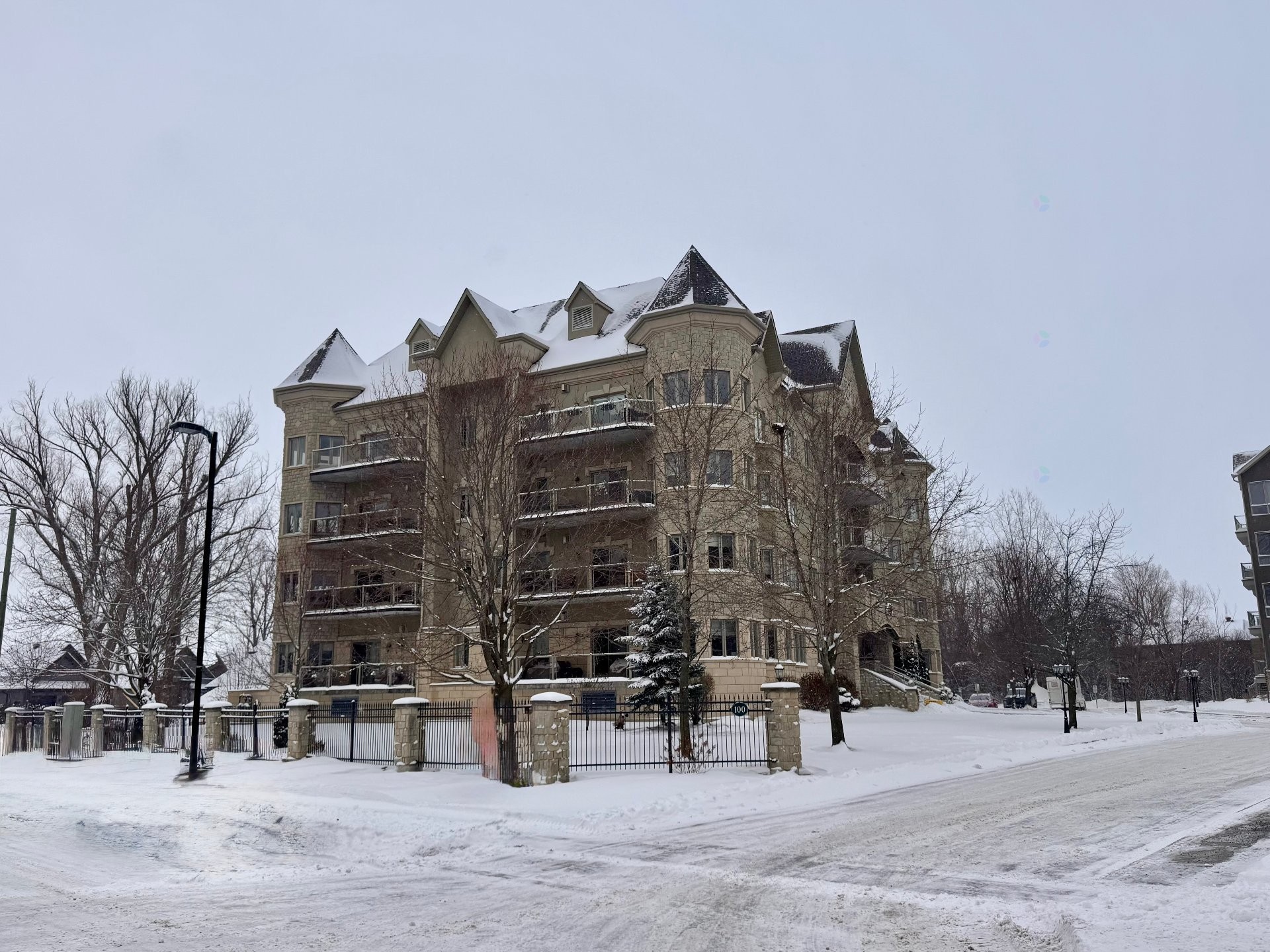 









100


Ch. Fraser

, 403,
Gatineau (Aylmer),




QC
J9H7S9

