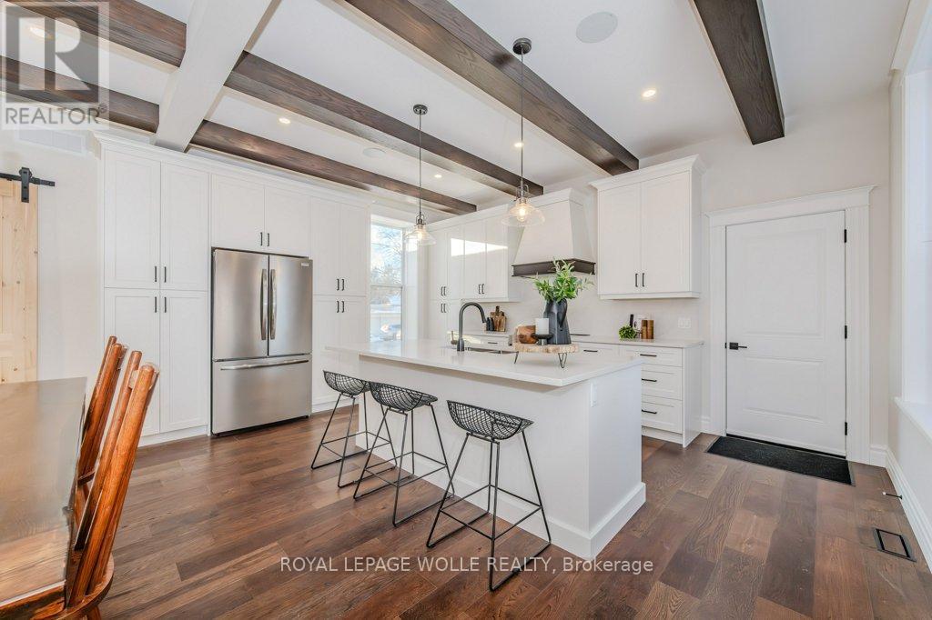 












44 HOPE STREET W

,
East Zorra-Tavistock,




Ontario
N0B2R0

