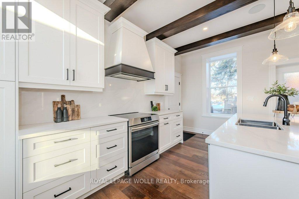 












44 HOPE STREET W

,
East Zorra-Tavistock,




Ontario
N0B2R0

