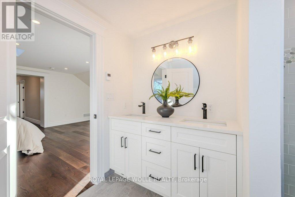 












44 HOPE STREET W

,
East Zorra-Tavistock,




Ontario
N0B2R0

