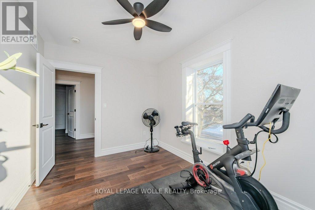 












44 HOPE STREET W

,
East Zorra-Tavistock,




Ontario
N0B2R0

