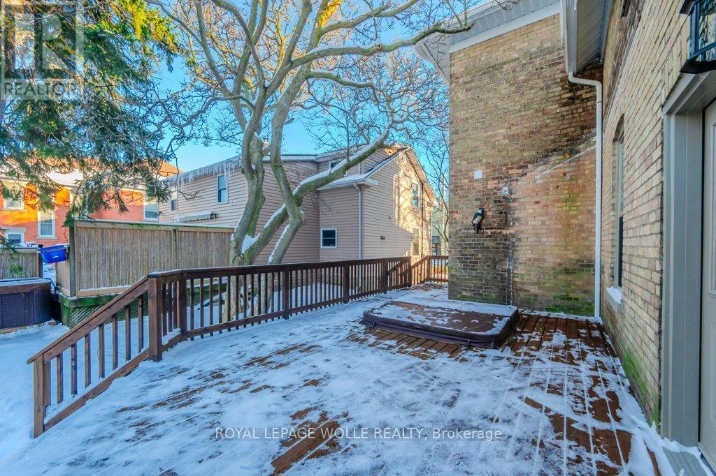 












44 HOPE STREET W

,
East Zorra-Tavistock,




Ontario
N0B2R0

