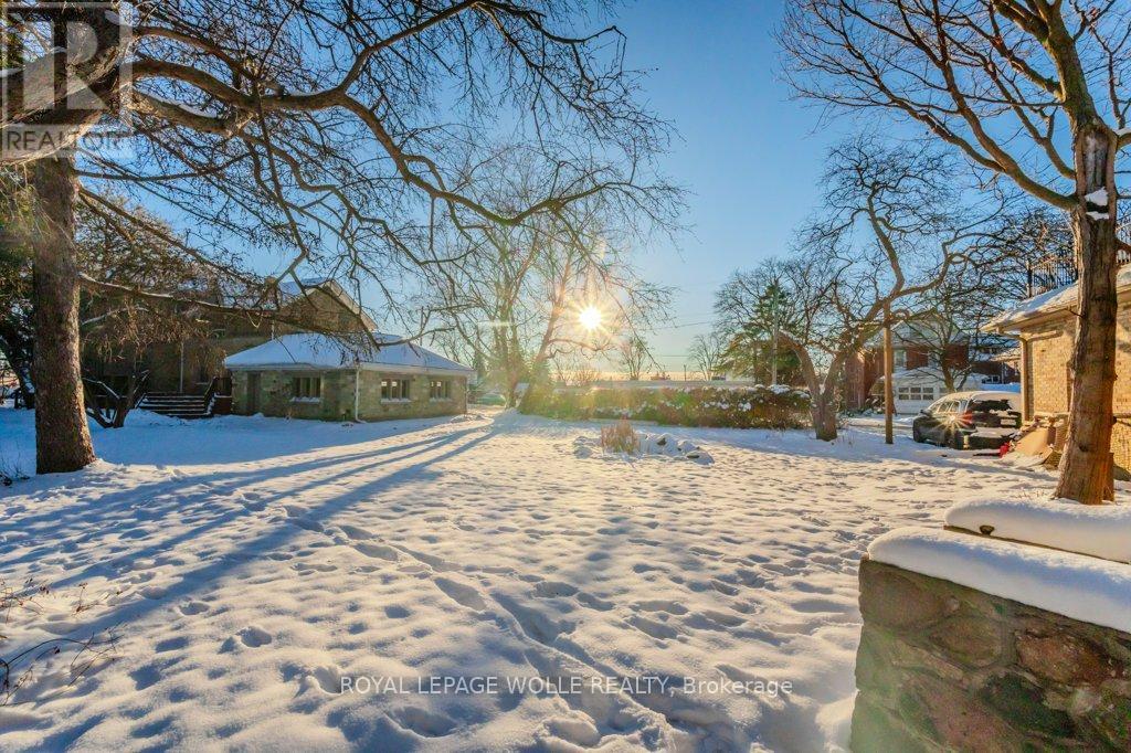 












44 HOPE STREET W

,
East Zorra-Tavistock,




Ontario
N0B2R0

