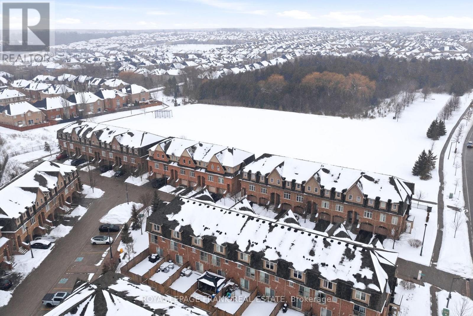 












56 - 11 BURTONBURY LANE

,
Ajax (Northeast Ajax),




Ontario
L1Z0L3

