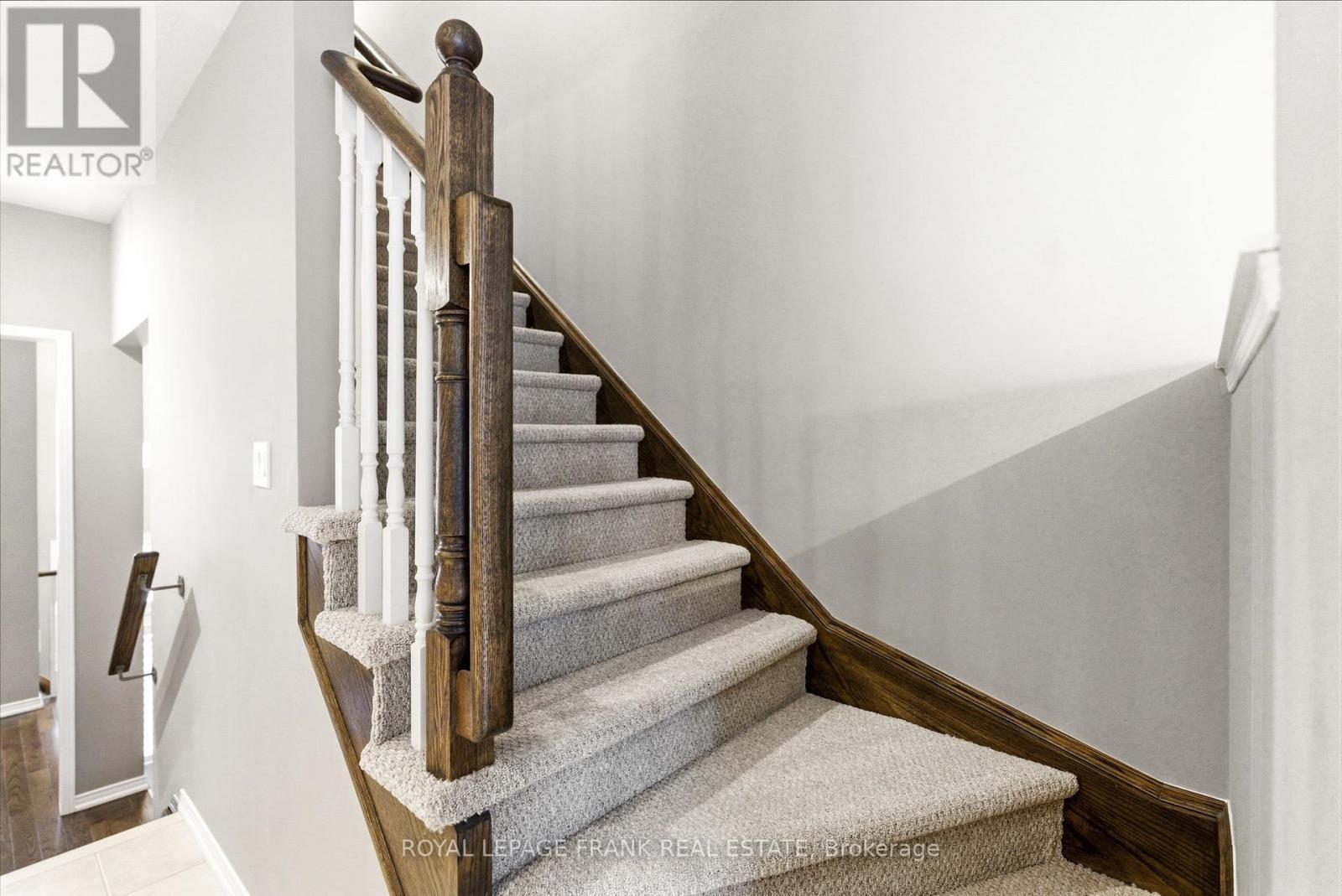 












56 - 11 BURTONBURY LANE

,
Ajax (Northeast Ajax),




Ontario
L1Z0L3

