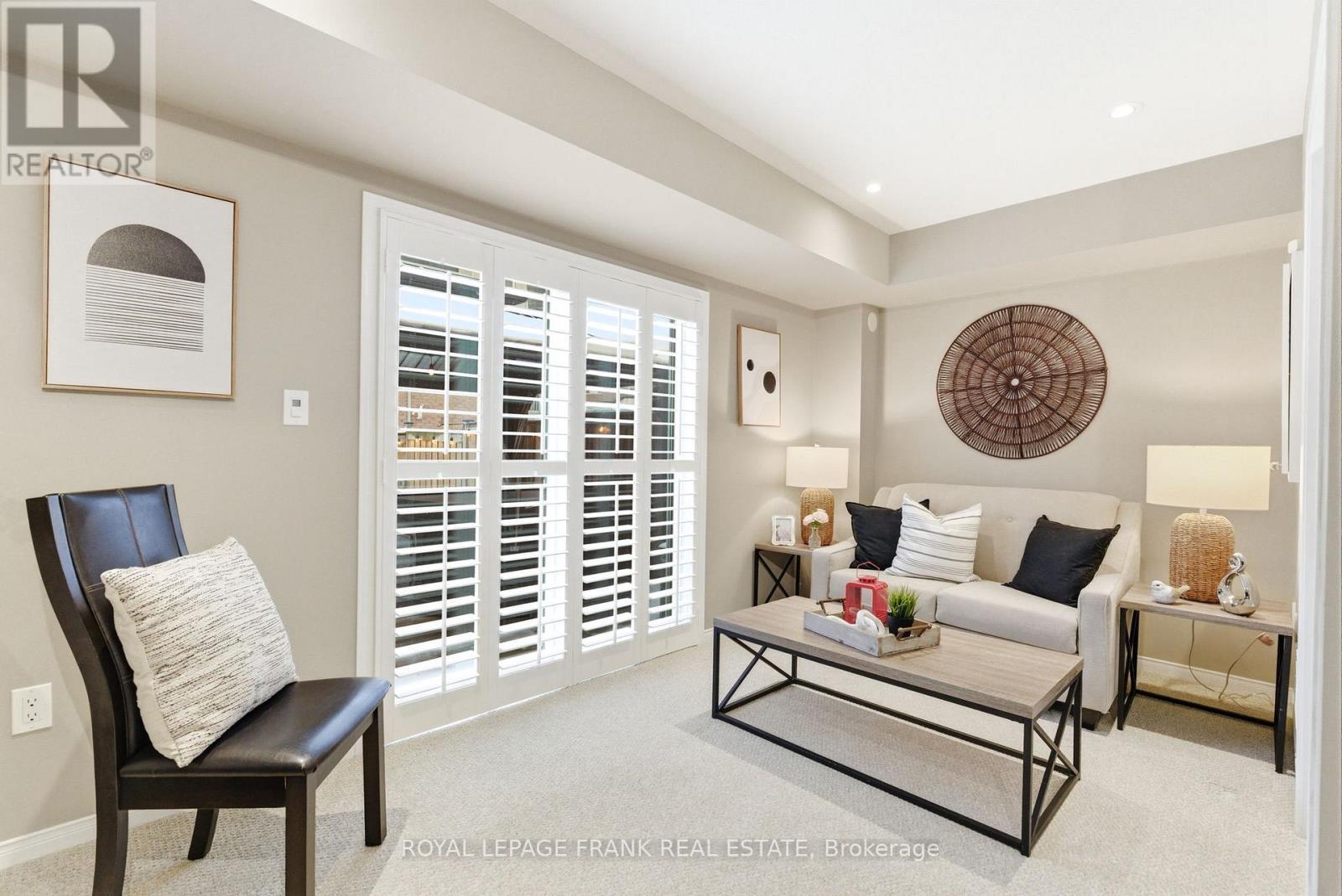 












56 - 11 BURTONBURY LANE

,
Ajax (Northeast Ajax),




Ontario
L1Z0L3

