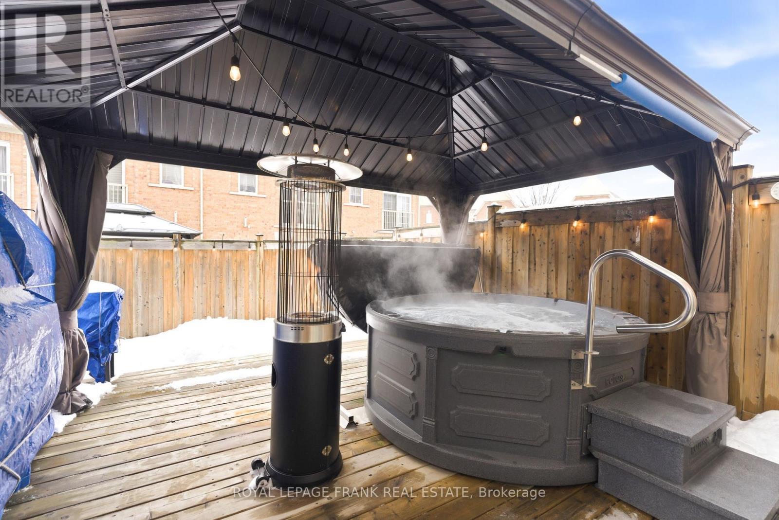 












56 - 11 BURTONBURY LANE

,
Ajax (Northeast Ajax),




Ontario
L1Z0L3

