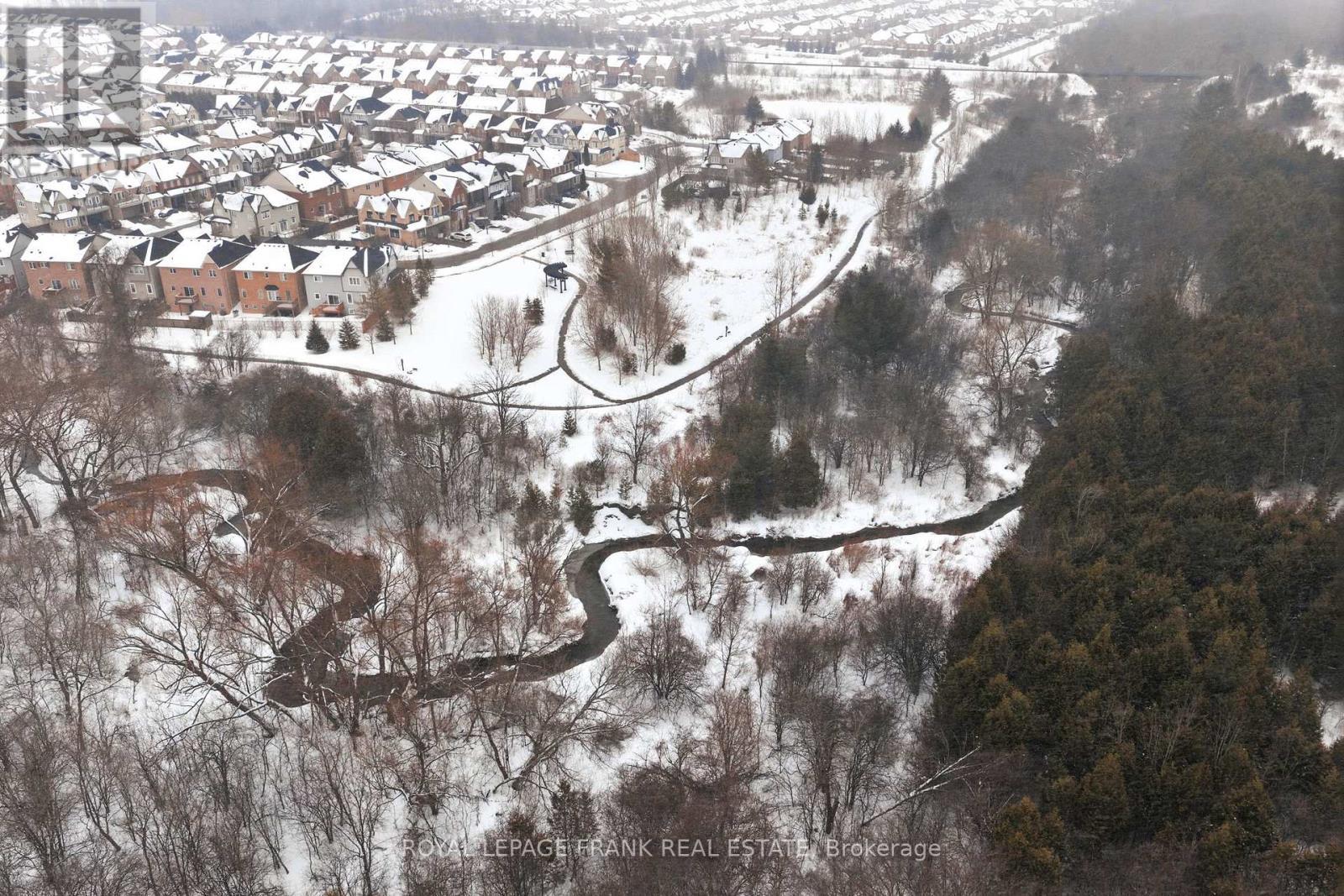 












56 - 11 BURTONBURY LANE

,
Ajax (Northeast Ajax),




Ontario
L1Z0L3

