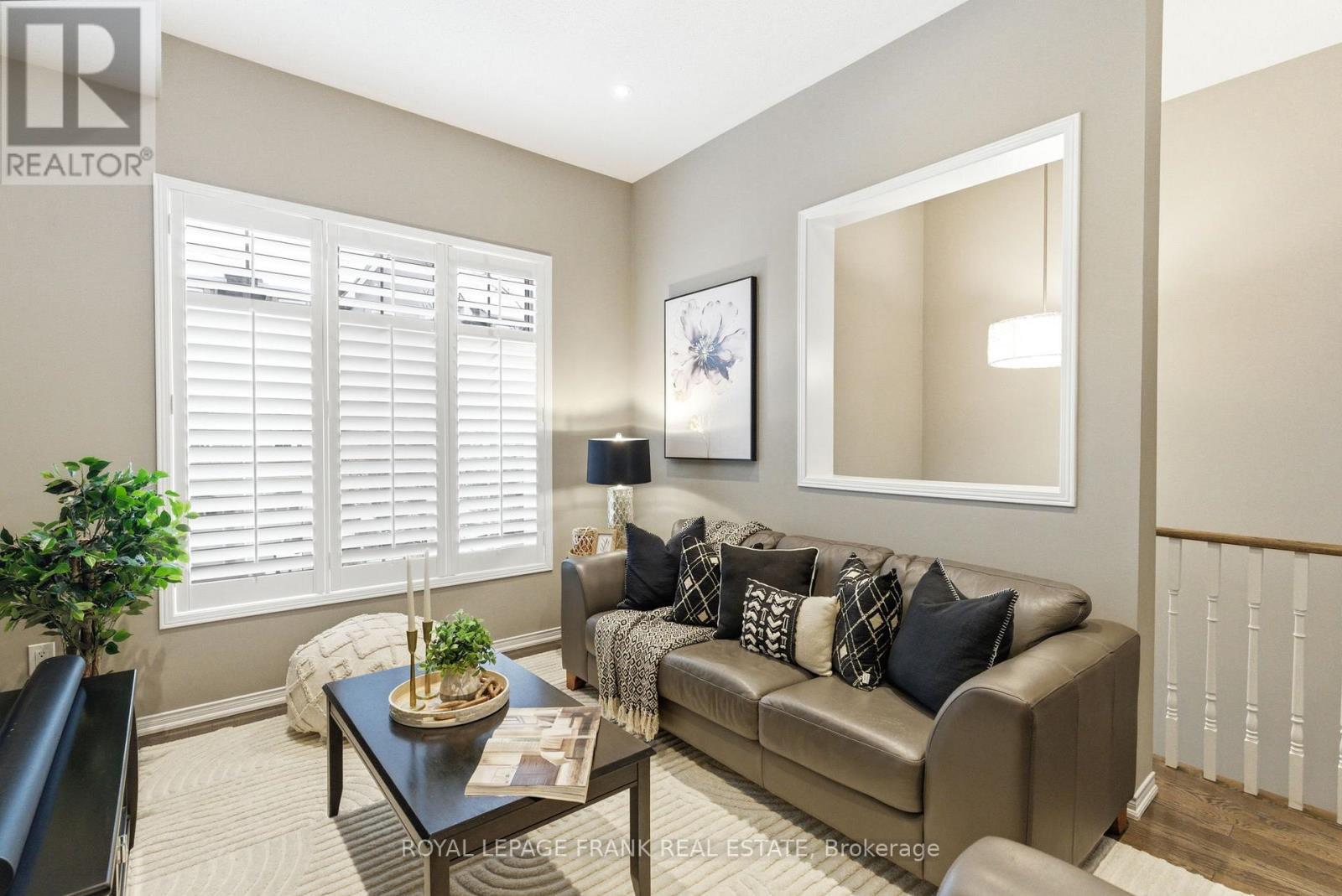 












56 - 11 BURTONBURY LANE

,
Ajax (Northeast Ajax),




Ontario
L1Z0L3

