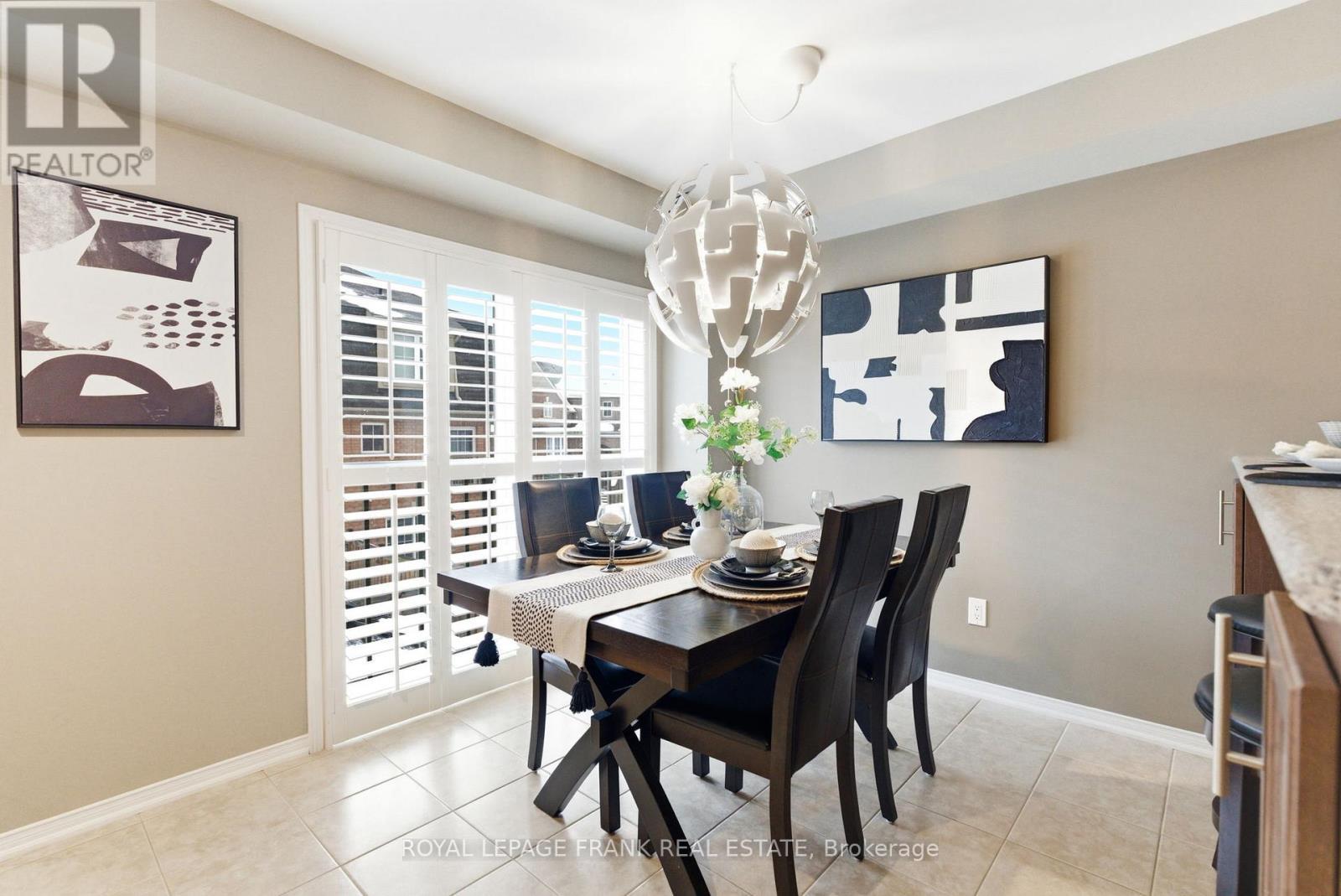 












56 - 11 BURTONBURY LANE

,
Ajax (Northeast Ajax),




Ontario
L1Z0L3

